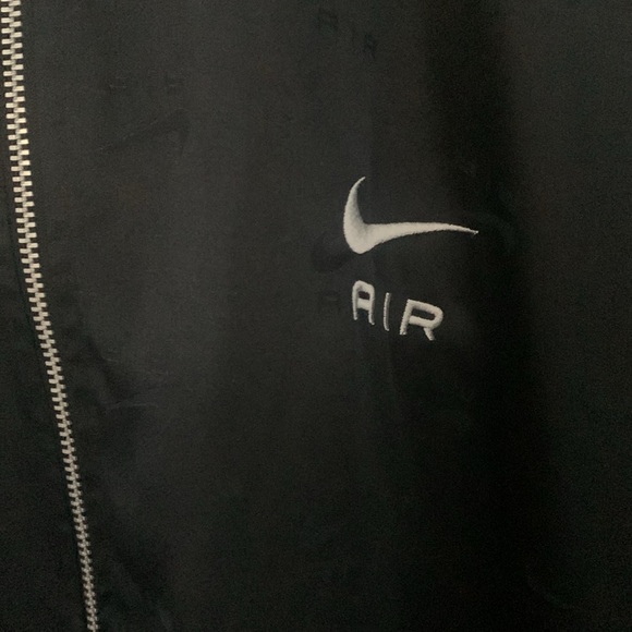 Nike air sports jacket, brand new barley worn - Picture 2 of 3